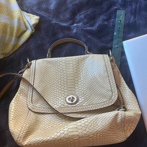 coach leather shoulder bag